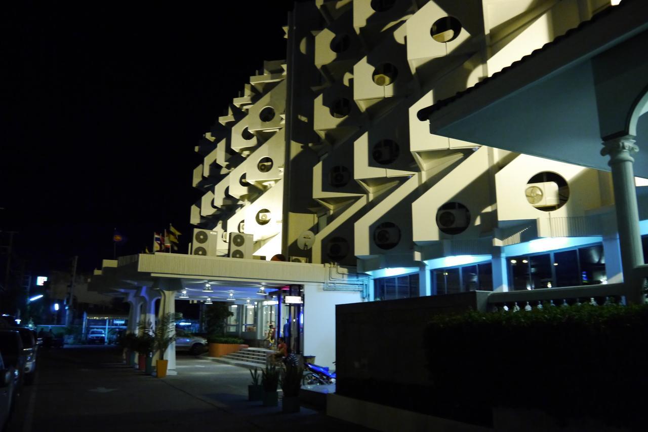 Lertnimit Hotel Chaiyaphum Eksteriør billede